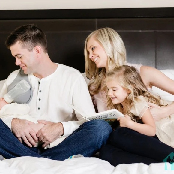 Beebo Baby Bottle Holder in Charcoal - Picture 2 of 10